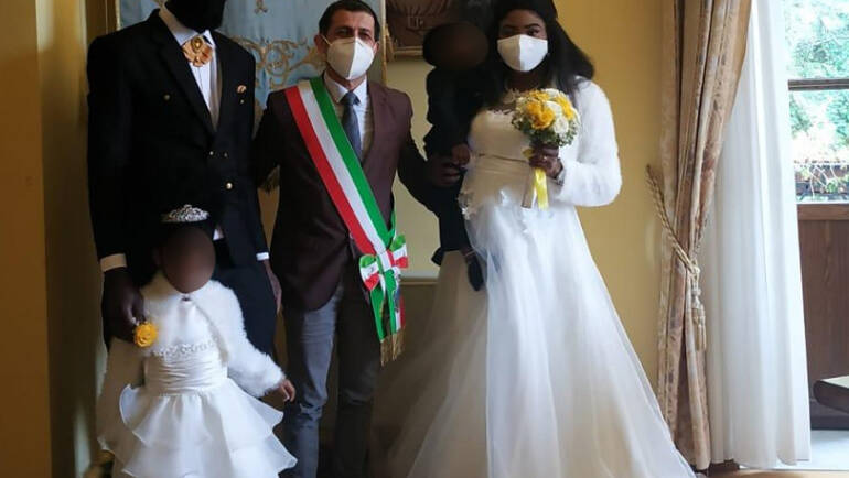 Medihospes, grande commozione per il matrimonio di una coppia nigeriana a Lauria
